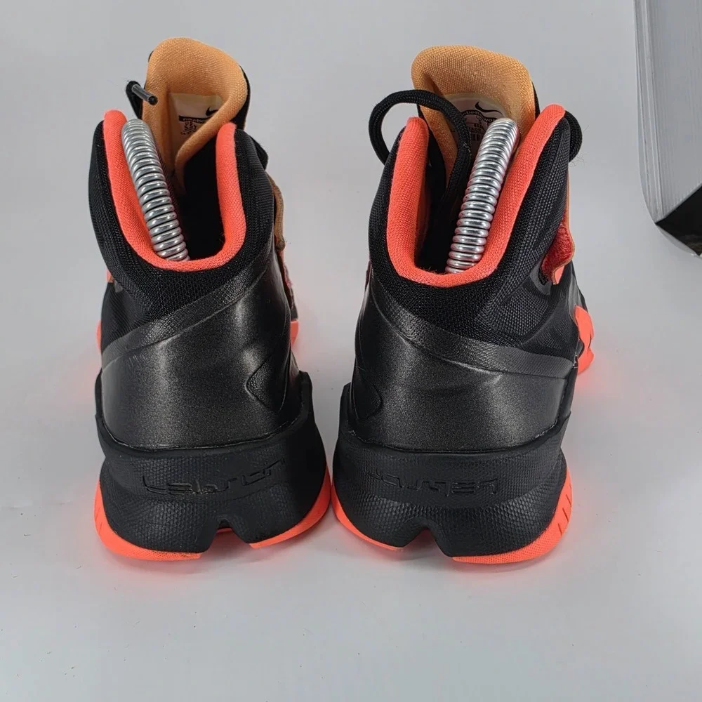 Nike LeBron Soldier 8 Black Peach 653645-001 Youth Size 5.5 Basketball